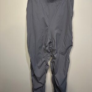 Lululemon - Charcoal Gray Jogging Pant